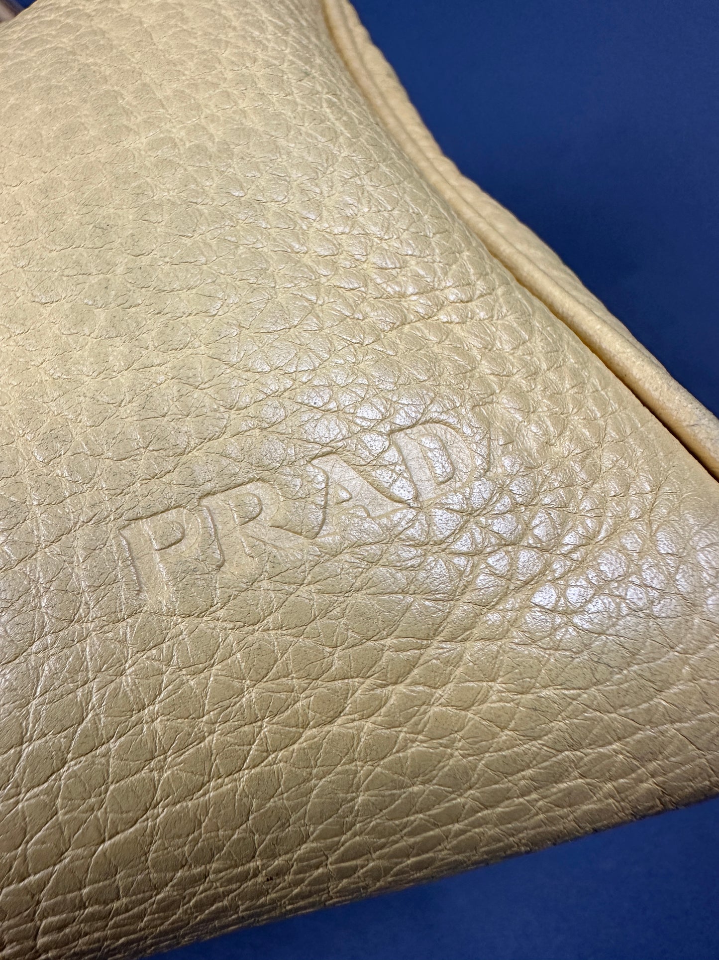 Vintage Prada Handtasche Leder gelb