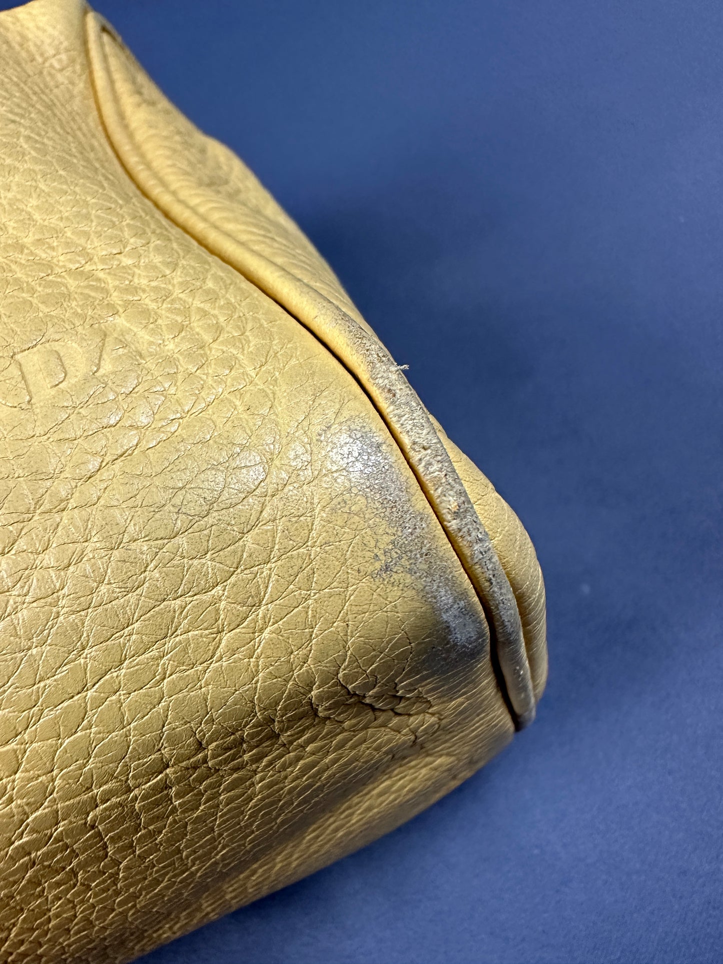 Vintage Prada Handtasche Leder gelb